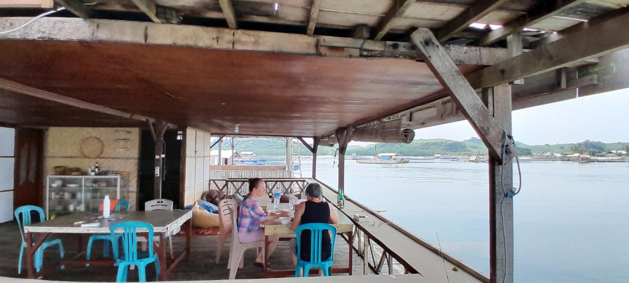 Floating And Homestay Ekas