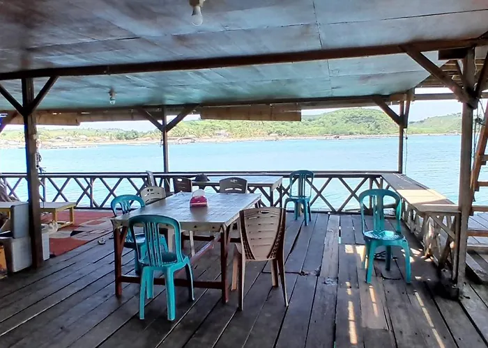 Ekas Beach Floating Room And Suite